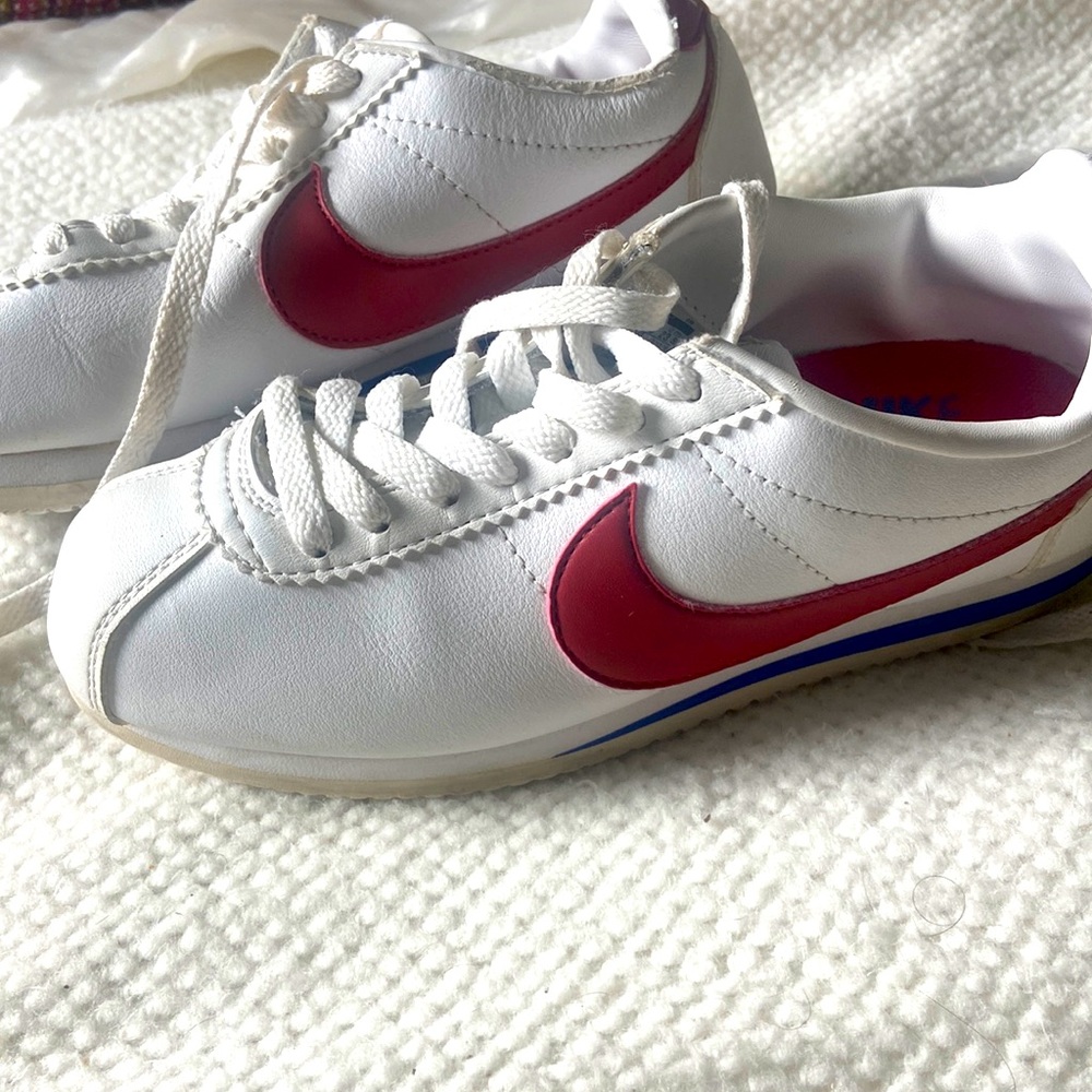 Nike shoes size 37.5 EUA